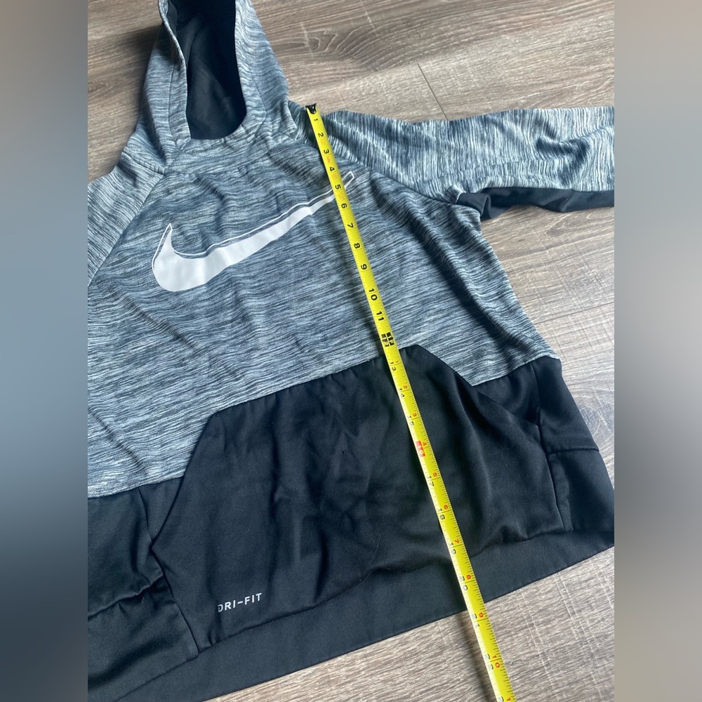 Nike Dri-Fit youth hoodie in gray and black, size large - Picture 9 of 9
